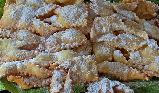 crostoli o chiacchiere o frappe