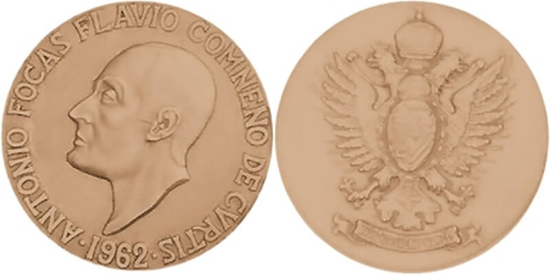 Medaglie d'oro che Totò fece coniare in seguito al suo riconoscimento nobiliare